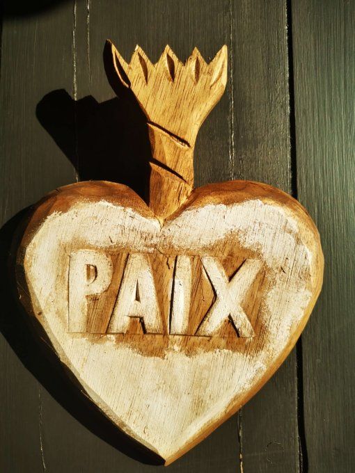 Ex-voto en bois d'albasia 