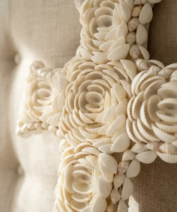 Alternative view of Croix balinaise en coquillages | Déco naturelle chic / Petite