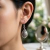 Boucles d'oreilles argent design goutte sculptural minimaliste