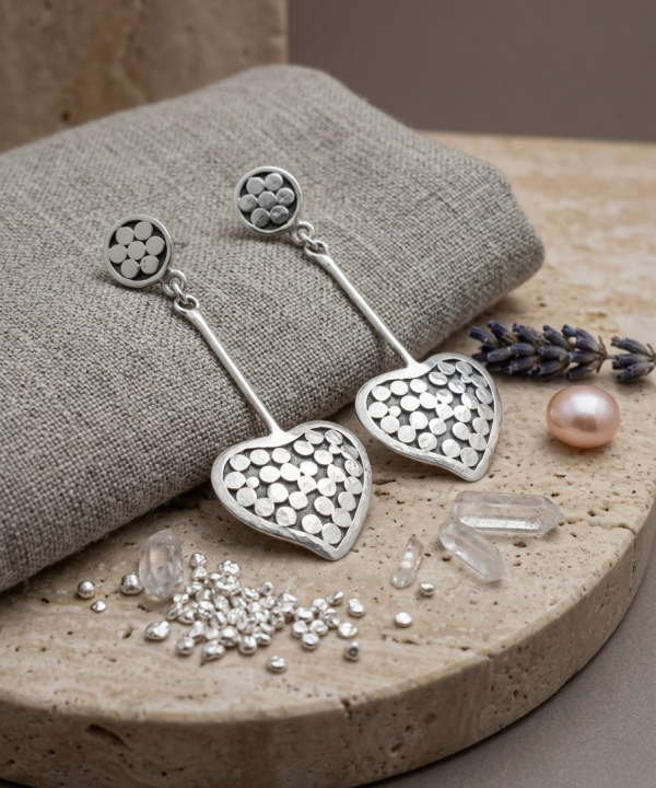 Pendantes cœur en argent ciselé - Bijou artisanat bali pour femme.