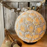 Lampe à poser en coquillages ronde artisanale – Bali