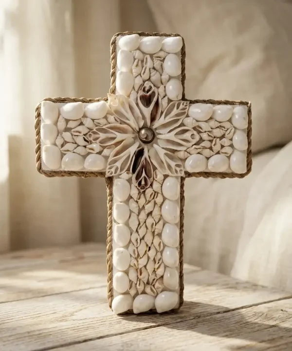 croix decorative artisanale faite main Bali