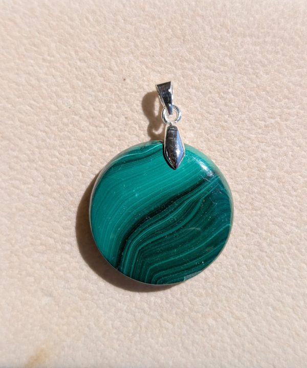 Alternative view of Pendentif rond - Malachite