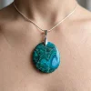 Pendentif cabochon chrysocolle-malachite, motifs vert émeraude et bleu turquoise, fait main d'Inde.