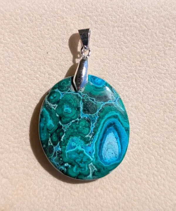 Pendentif cabochon chrysocolle-malachite, motifs vert émeraude et bleu turquoise, fait main d'Inde.