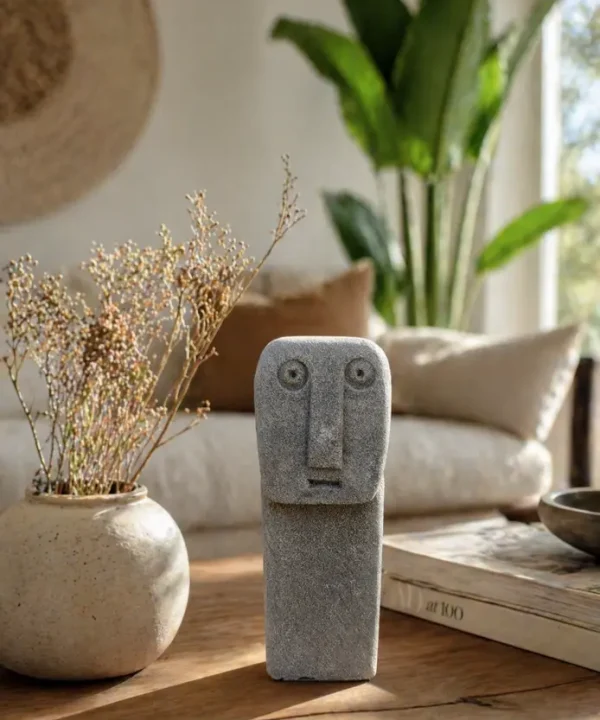 Statuette grise en grès de Sumba, style Moai, 11 cm, décoration artisanale